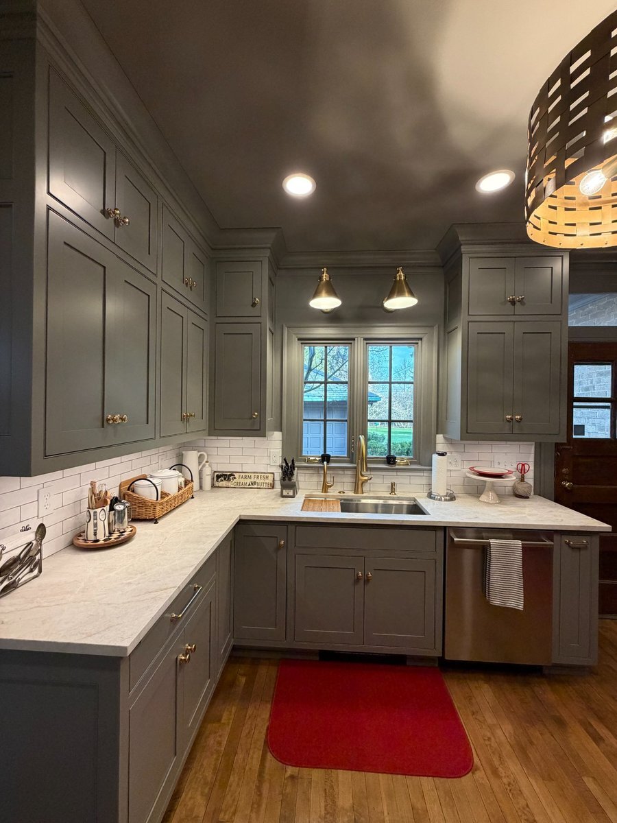 south bend breakfast room wide angle dining table spotty ceiling