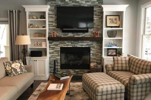 I-New-Fireplace-Stone-veneer-and-Book-shelves